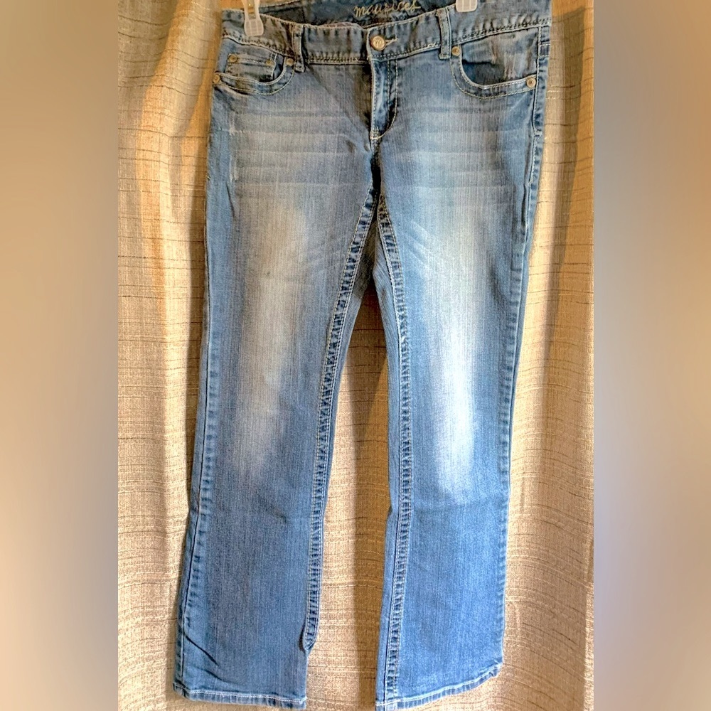 Maurice Denim Blue Jeans, Embroidered Back Pockets, Stretch, size 7/8
